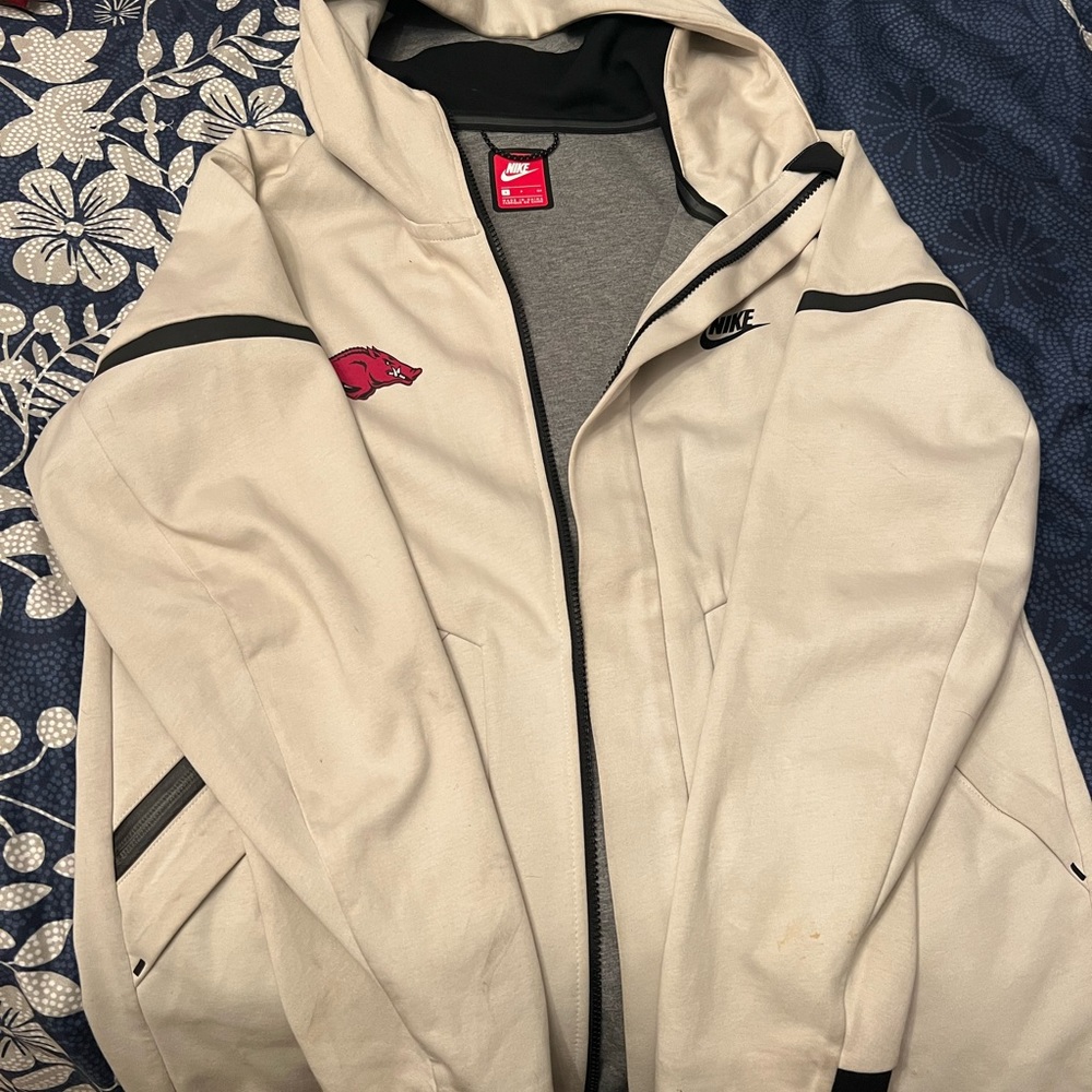 Nike Arkansas Razorbacks Jacket - Picture 2 of 4